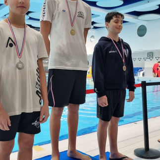 cncannes sur le podium
