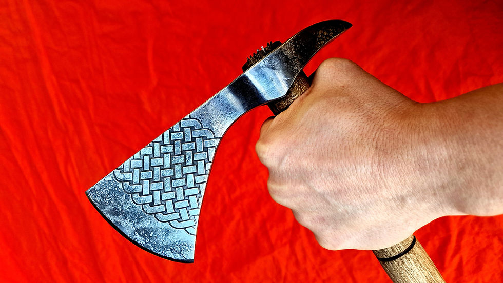 Thumbnail: Tomahawk with engraved head