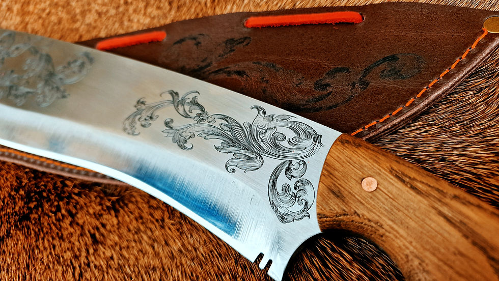 Thumbnail: Kukri with engraved blade
