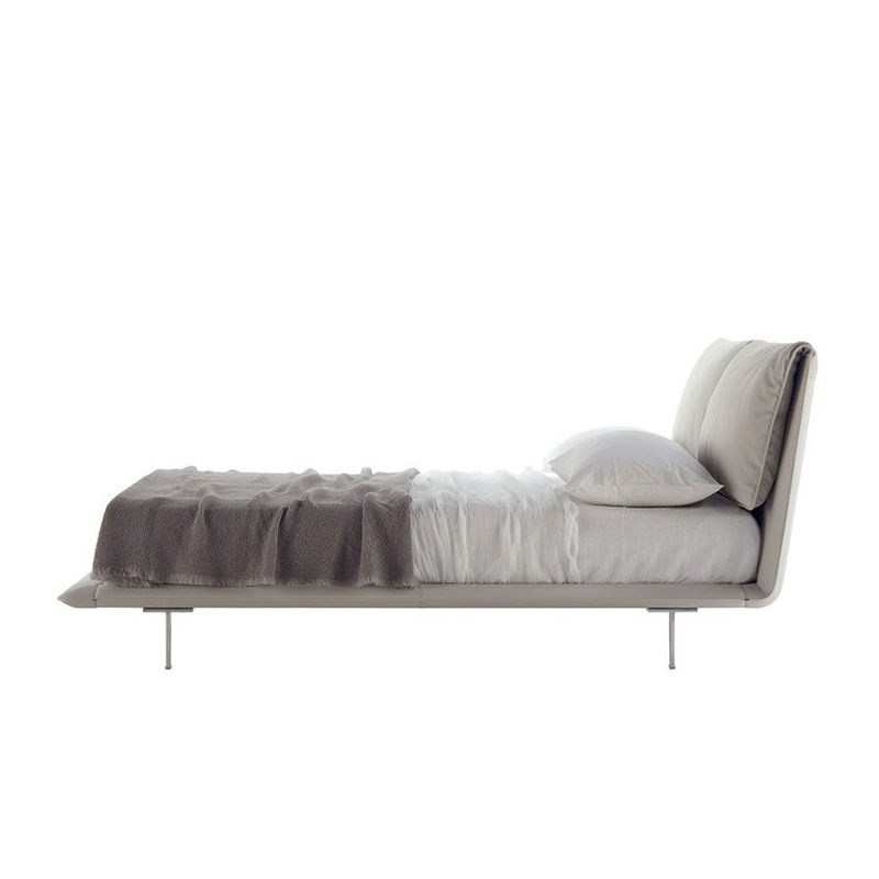 サムネイル： Poltrona Frau "John-John" bed