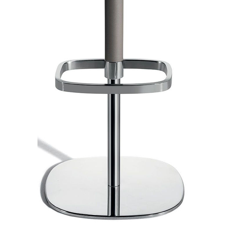サムネイル： Poltrona Frau "Archibald Stool" column stool