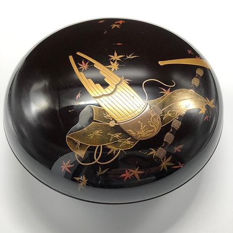 Meiji period Maki-e round box