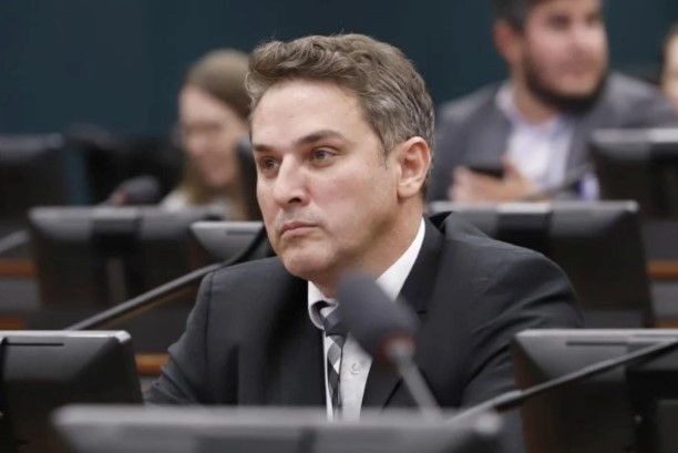 Petista é indiciado por ameaça de morte a deputado bolsonarista