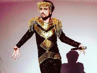 Johnny Hooker, cantor que chamou Jesus de "Travesti" tem show cancelado em Niterói
