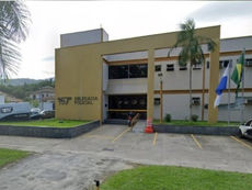 Criança de 5 anos morre após ataque a tiros em praça no RJ