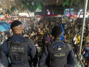Mulher é presa após roubar 28 celulares no show da Shakira no Rio