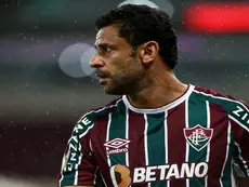 VÍDEO: Fred é rendido por ladrões armados e obrigado a deitar na calçada em Ipanema