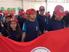 Vídeo mostrando uma espécie de ‘doutrinação infantil’ pelo MST viraliza nas redes sociais