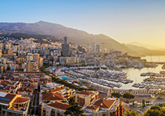 Monaco Ville Harbour sunrise panorama city skyline 704812291 -® shutterstock - Noppasin Wo