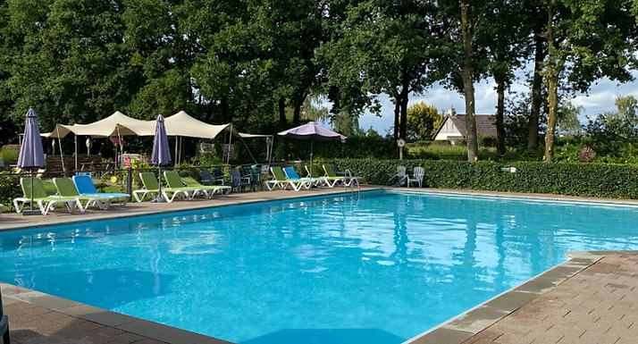 boshuis-met-zwembad-huren
