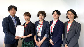 ジェンダーユニットは2日、外務省の坂口琢磨・総合外交政策局国連課長および喜多洋輔・国際協力局国際保健戦略官を訪問し、国連改革(UN80)に関する提言書を提出するとともに、意見交換を行いました。