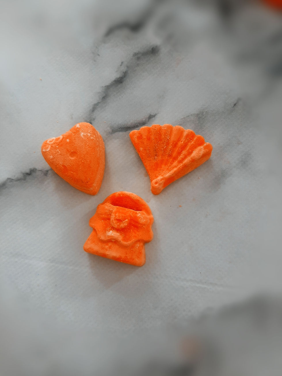 Thumbnail: Intense sun burst small melts