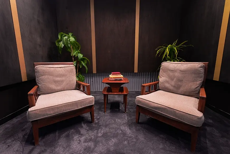 prettybad-studio-podcast-studio-classy-photostudio-the-woodlands-magnolia-conroe.webp