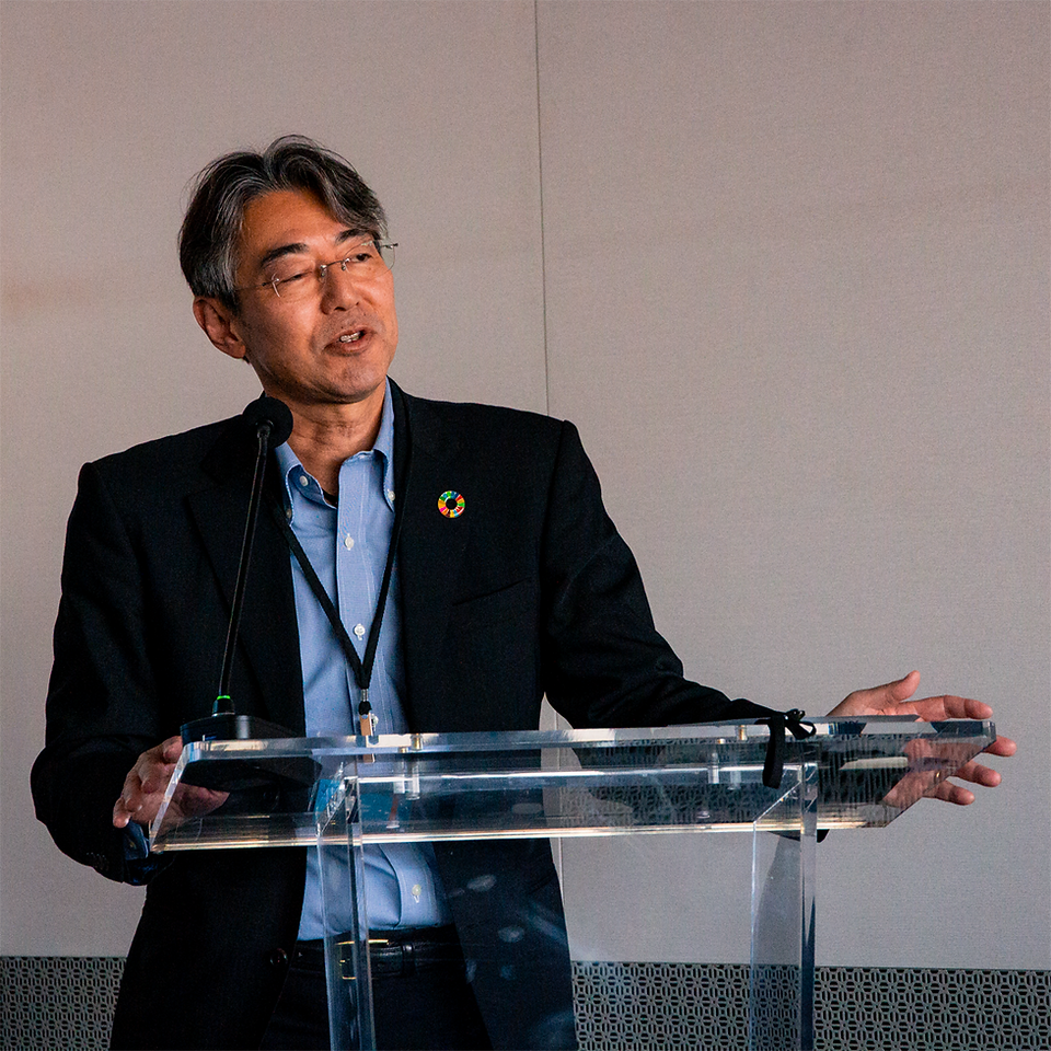 Junkichi Yoshida speaking at the Epson Innovation Challenge