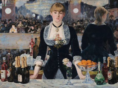 “Bir aynaya bakarken aslında kime bakarız?” Édouard Manet’nin Folies-Bergère’de Bir Bar’ı, bu soruyu resmin diliyle sormanın en keskin yollarından biridir. Orta ve üst sınıfın sıkça uğradığı, Paris’in en gözde ve lüks mekanlarından birinin parıltılı kalabalığının orta yerinde, mermer tezgâhın ardında duran genç kadın yalnızca bir barmen değil; modern hayatın bölünmüş bilincidir adeta.