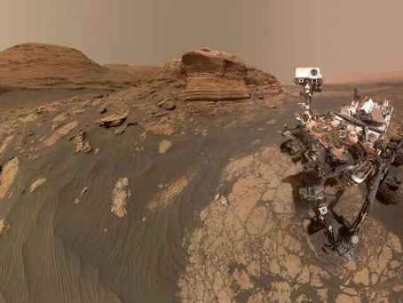 NASA's Curiosity Mars rover takes selfie with 'Mont Mercou'.
