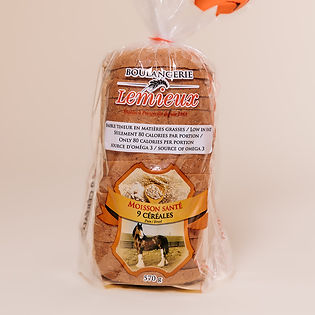 Pain 9 céréales_edited.jpg