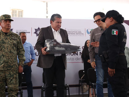Destaca Gobernador David Monreal avance en seguridad y entrega patrullas y equipo a corporaciones policiales del semidesierto