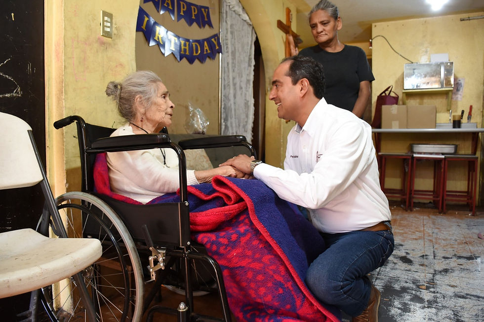 Invita Pepe Saldívar a personas con discapacidad a ser beneficiarios del Banco Ortopédico