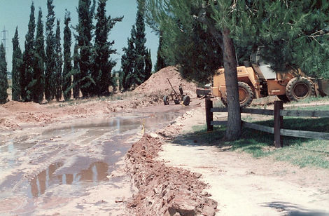 1990 עבודות סלילת הכביש (2).jpg