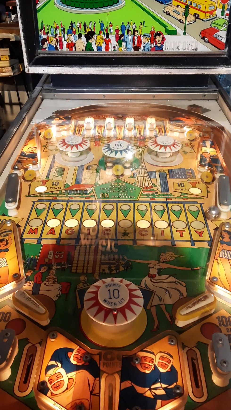 Miniatura: Flipper WILLIAMS " MAGIC TOWN"