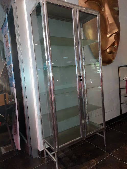 Miniatura: Vetrina da ambulatorio anni 50
