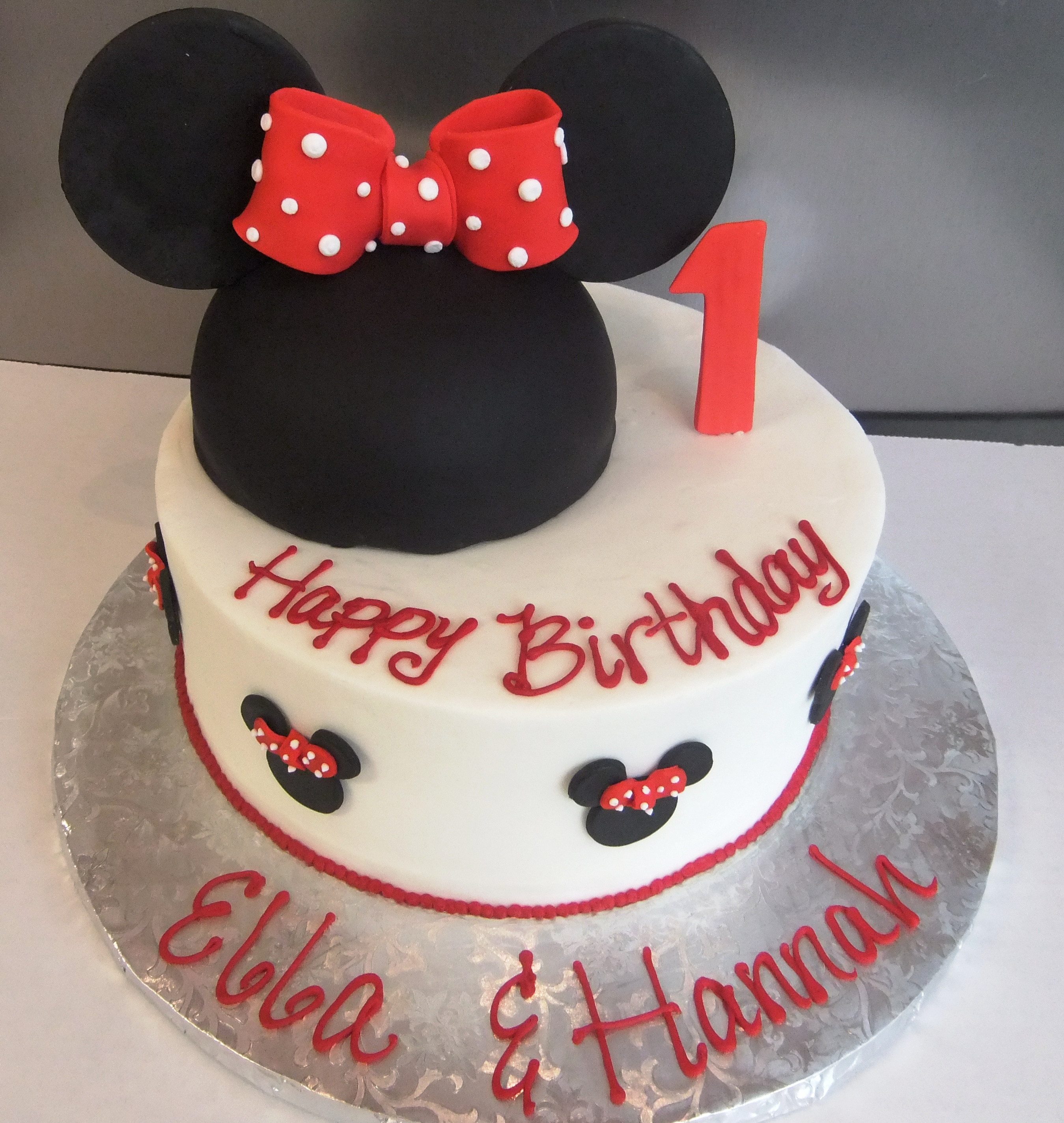 Minnie Mouse- Red Bow