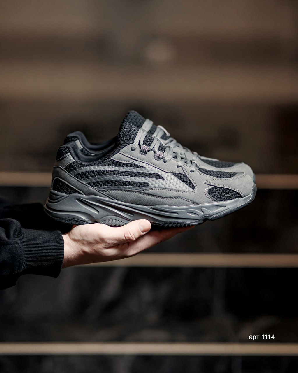 Кросівки 700v2 Grey/Black
