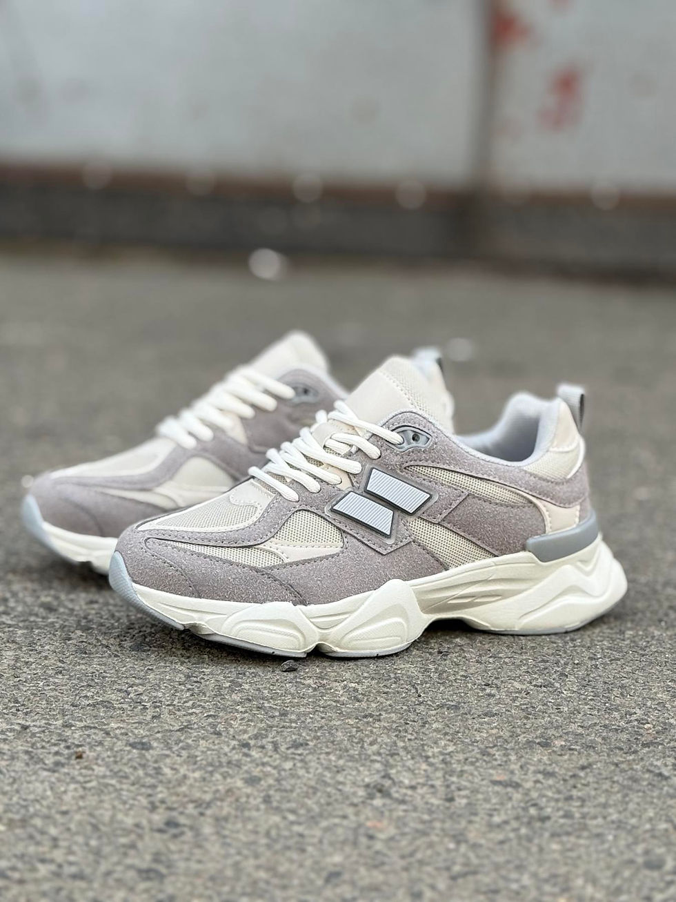 Прев'ю: Кросівки Жіночі 648