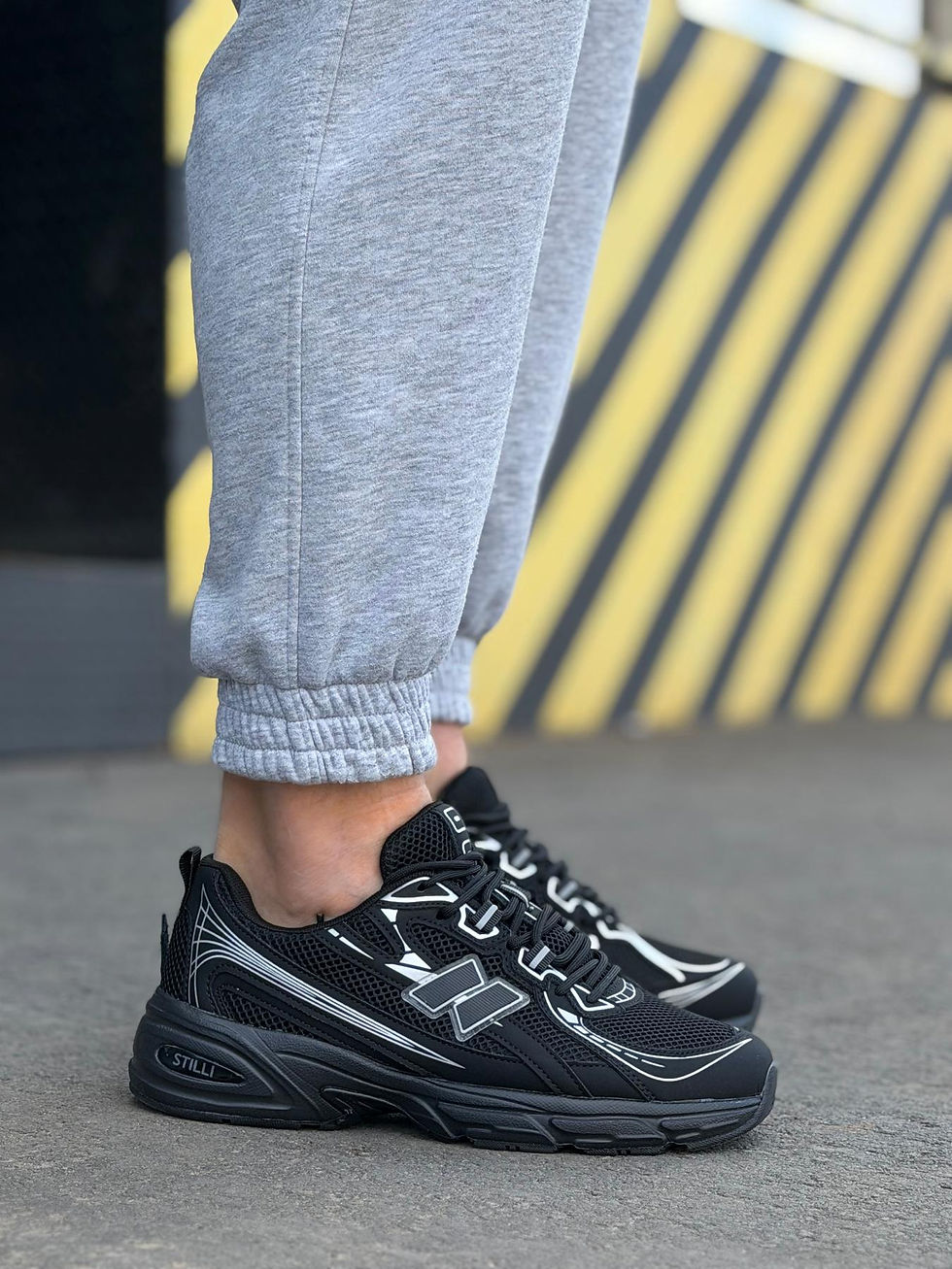 Прев'ю: Кросівки чоловічі Stilli чорні 307