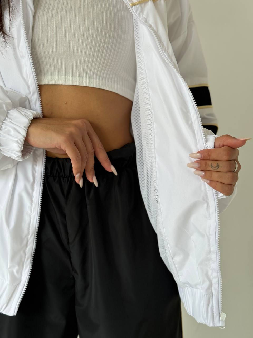 Прев'ю: Бомбер з плащівки білий