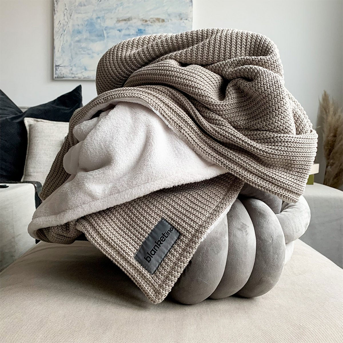 Blanketino Kuscheldecke | Tagesdecke in 145x210 cm & Champagner