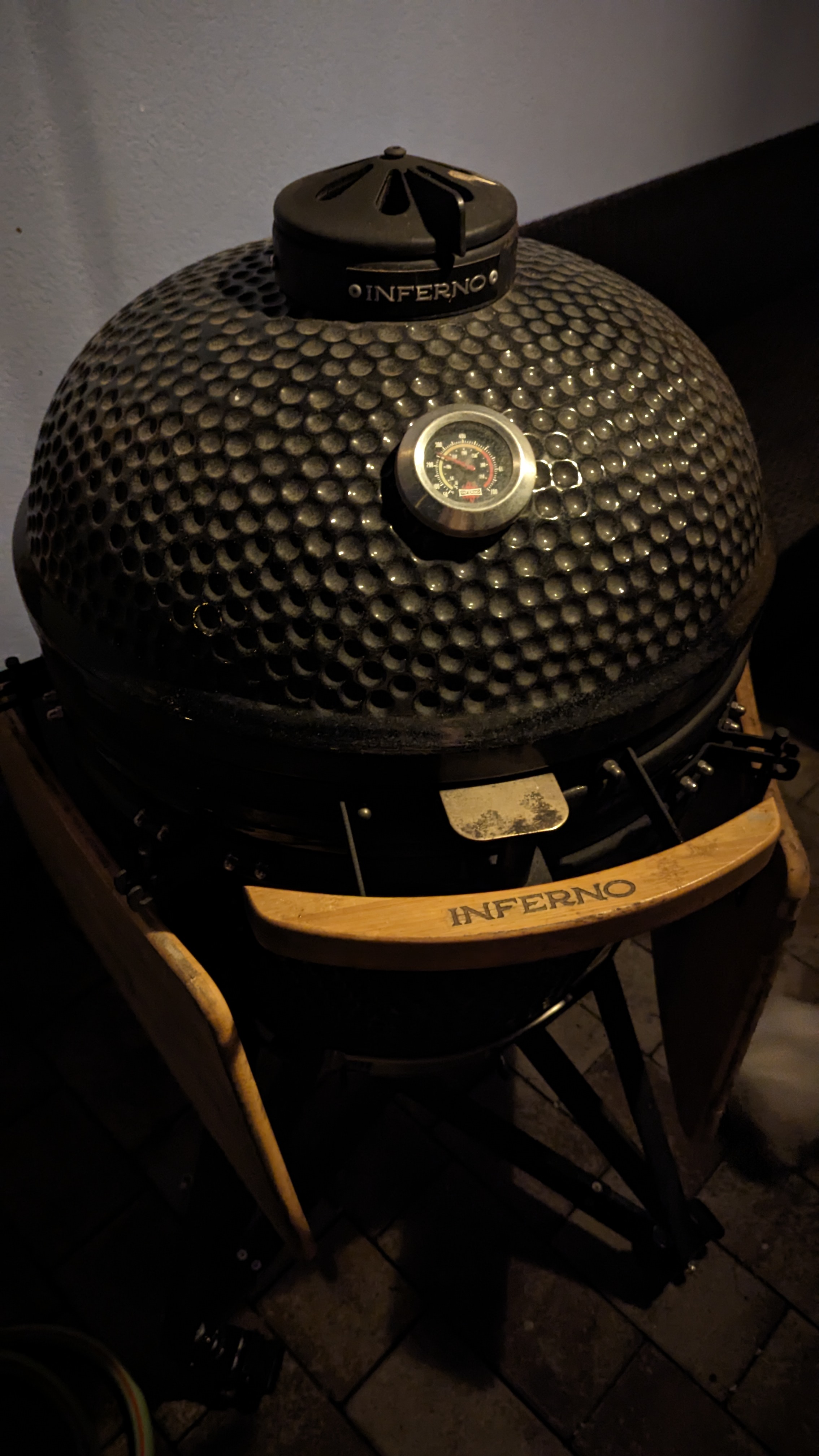 Großer Grill
