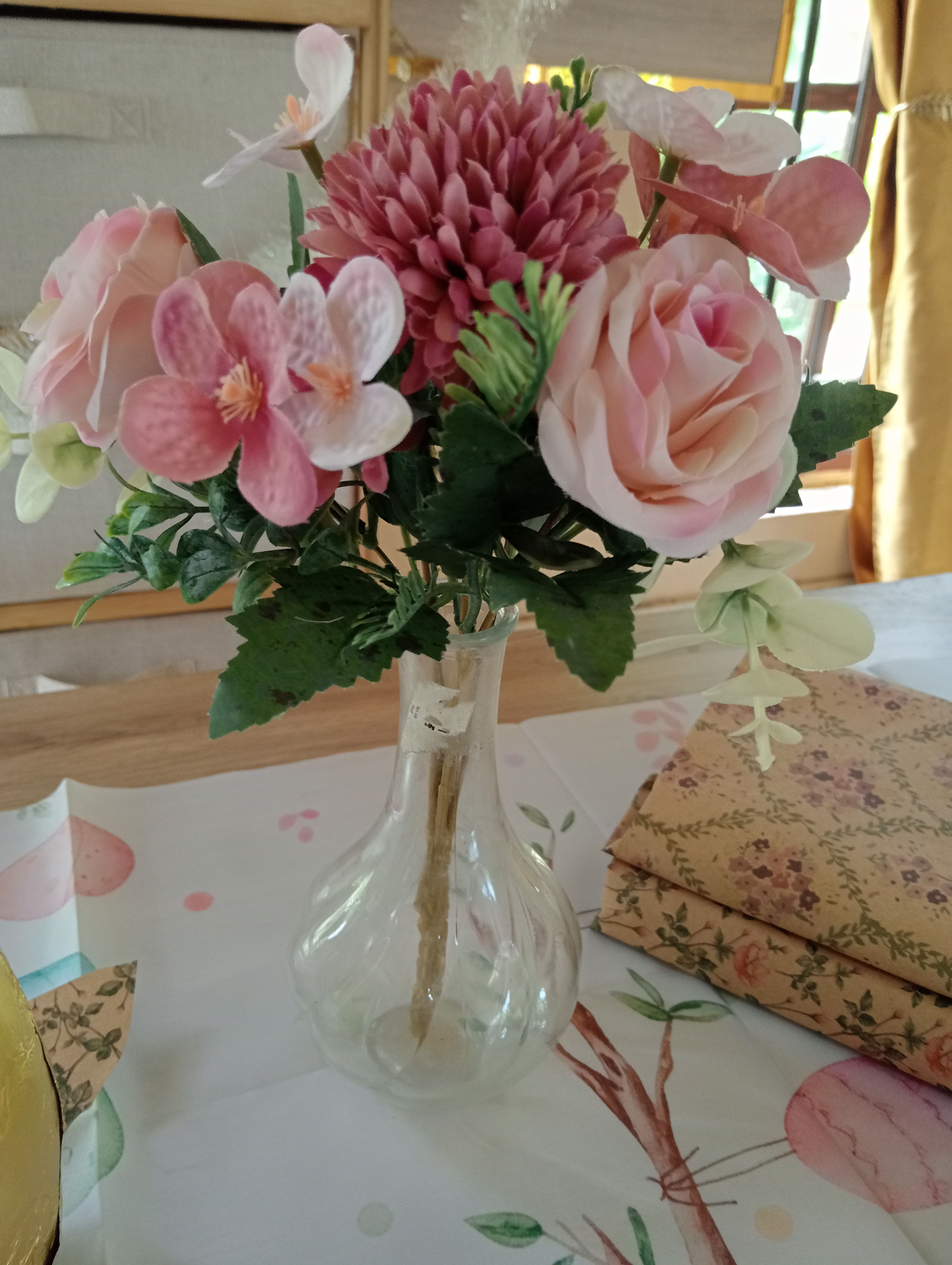 Small artificial floral bunch pink 