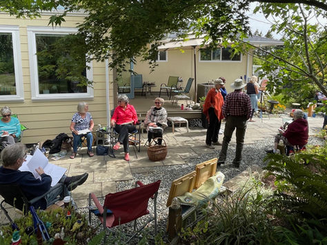 Plein Air at Marilyn's with a pot luck lunch to top it off.