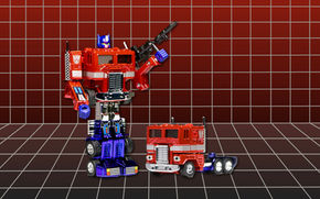 风火轮|《变形金刚》联名版G1擎天柱变形拖头