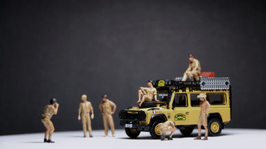 MINI GT｜骆驼杯路虎卫士110 / 合金人偶套装