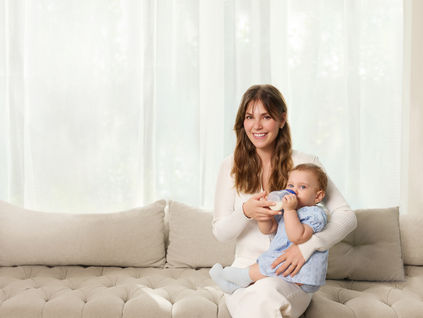 Aslı Enver, Aptamil “Mucize”sinin kampanya yüzü oldu