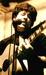 Nicolas chante au Cabaret " le castelet" à Blois