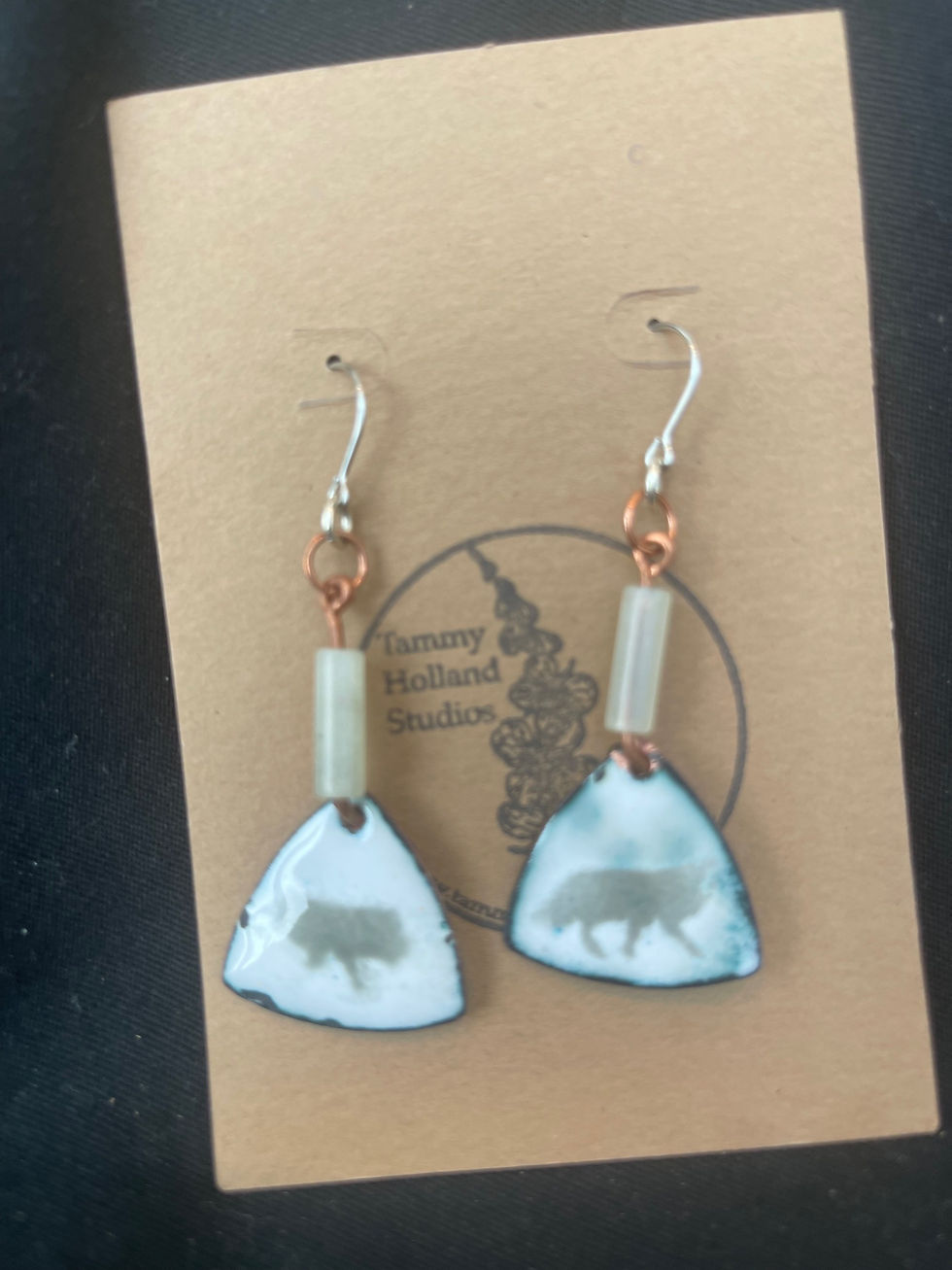 Thumbnail: Enameled triangle in orange hue