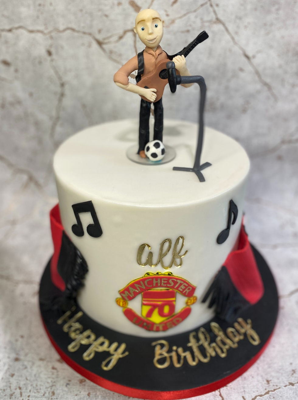 Football MAnchester United Cake / Music Guitar Man Cake