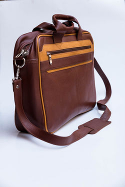 FZN_8049