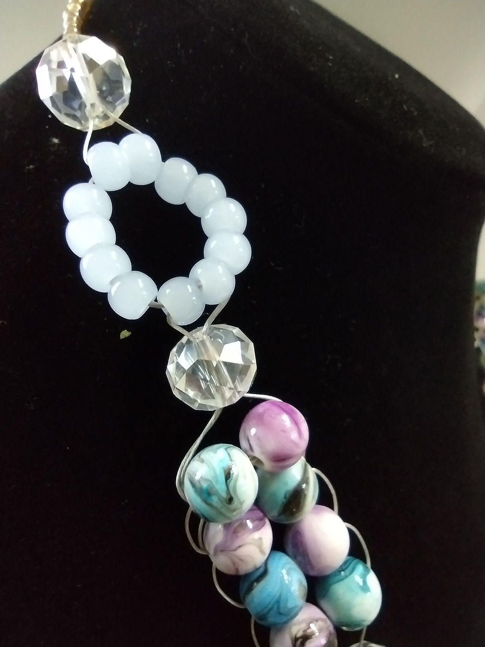 Thumbnail: Elegant beaded necklace with crystal accents