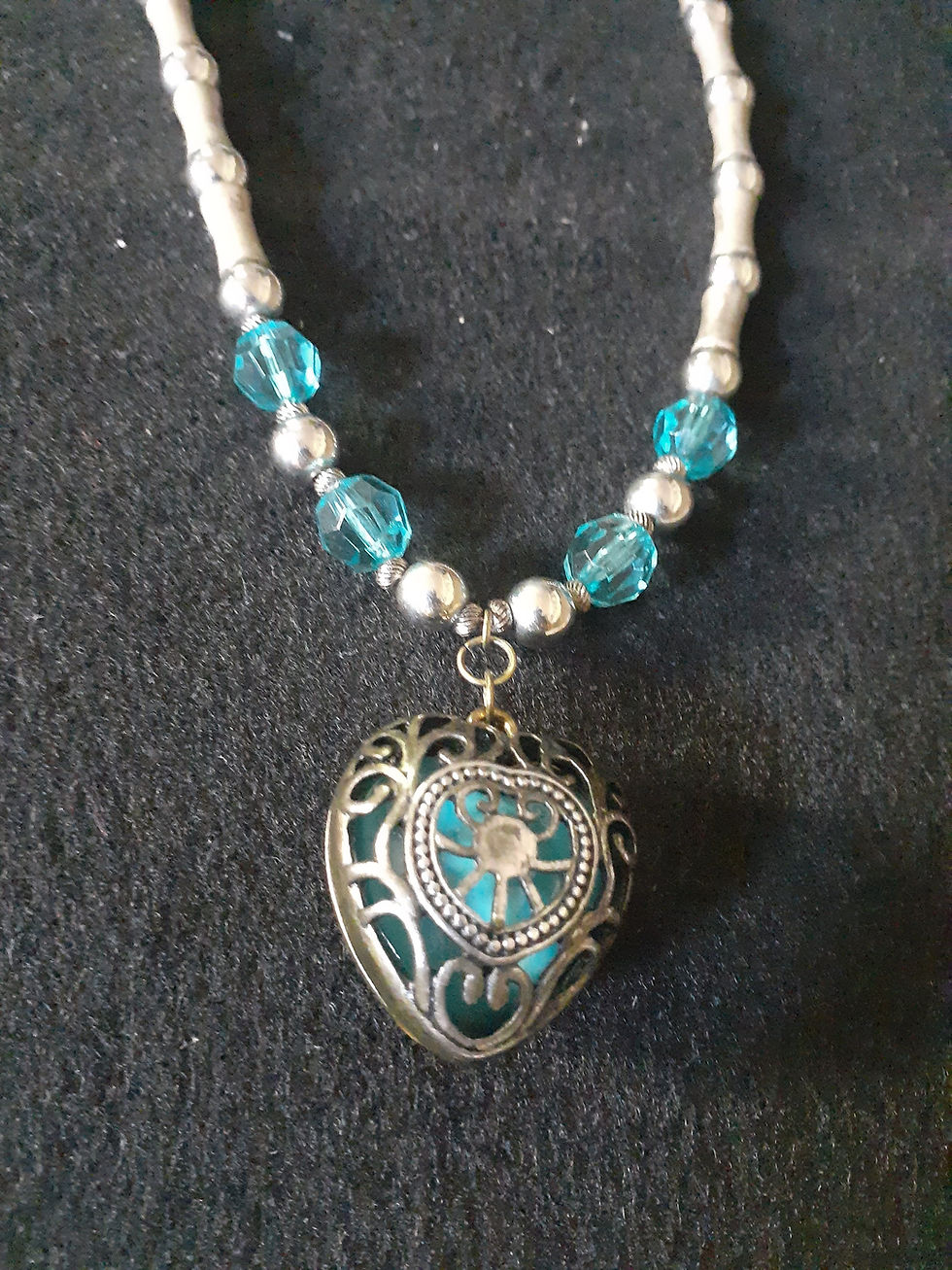 Thumbnail: Teal heart necklace with silver beads