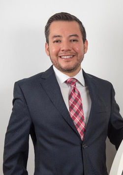 Dr. Daniel Estrada