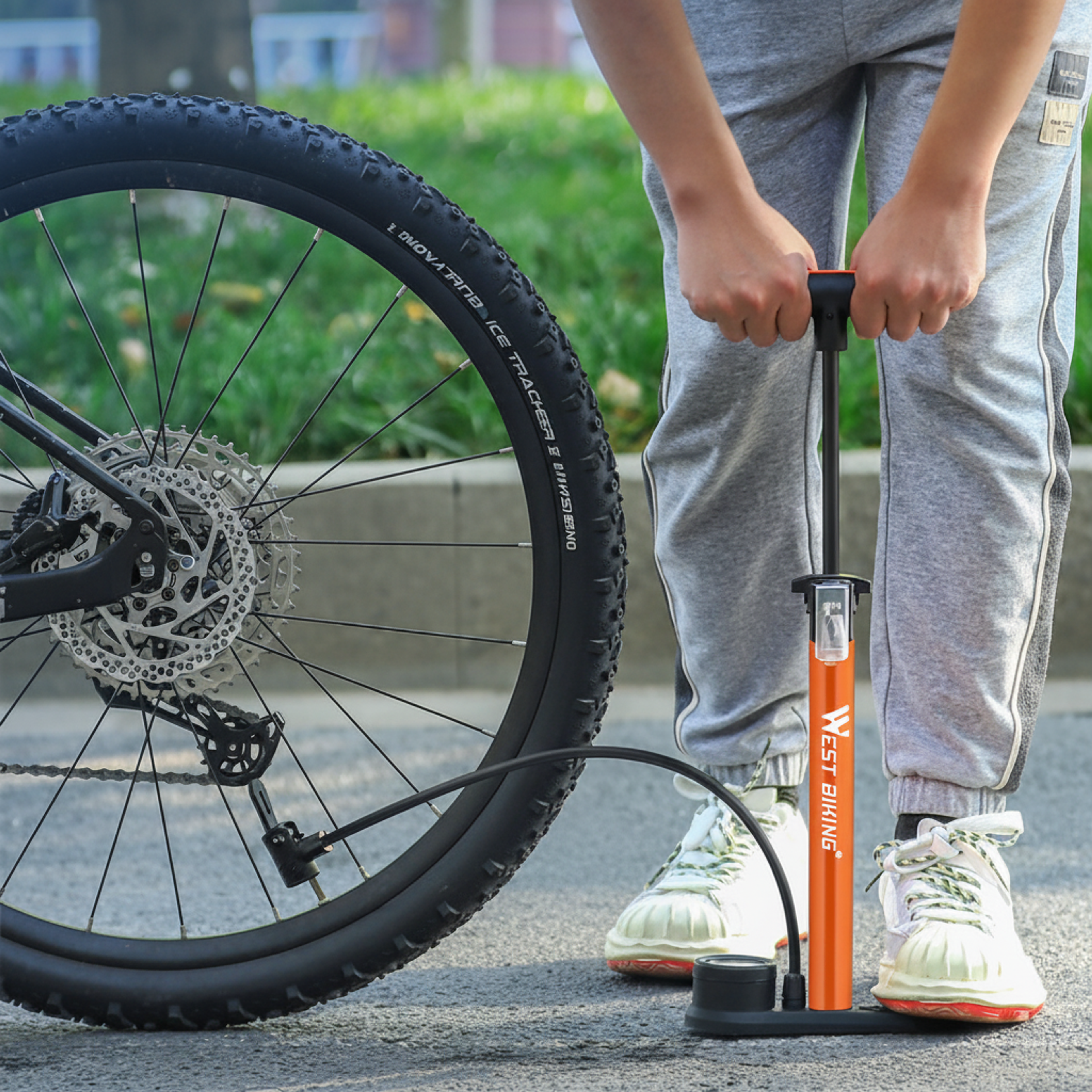 Cykelpump 160 PSI med golvfot och manometer – WEST BIKING