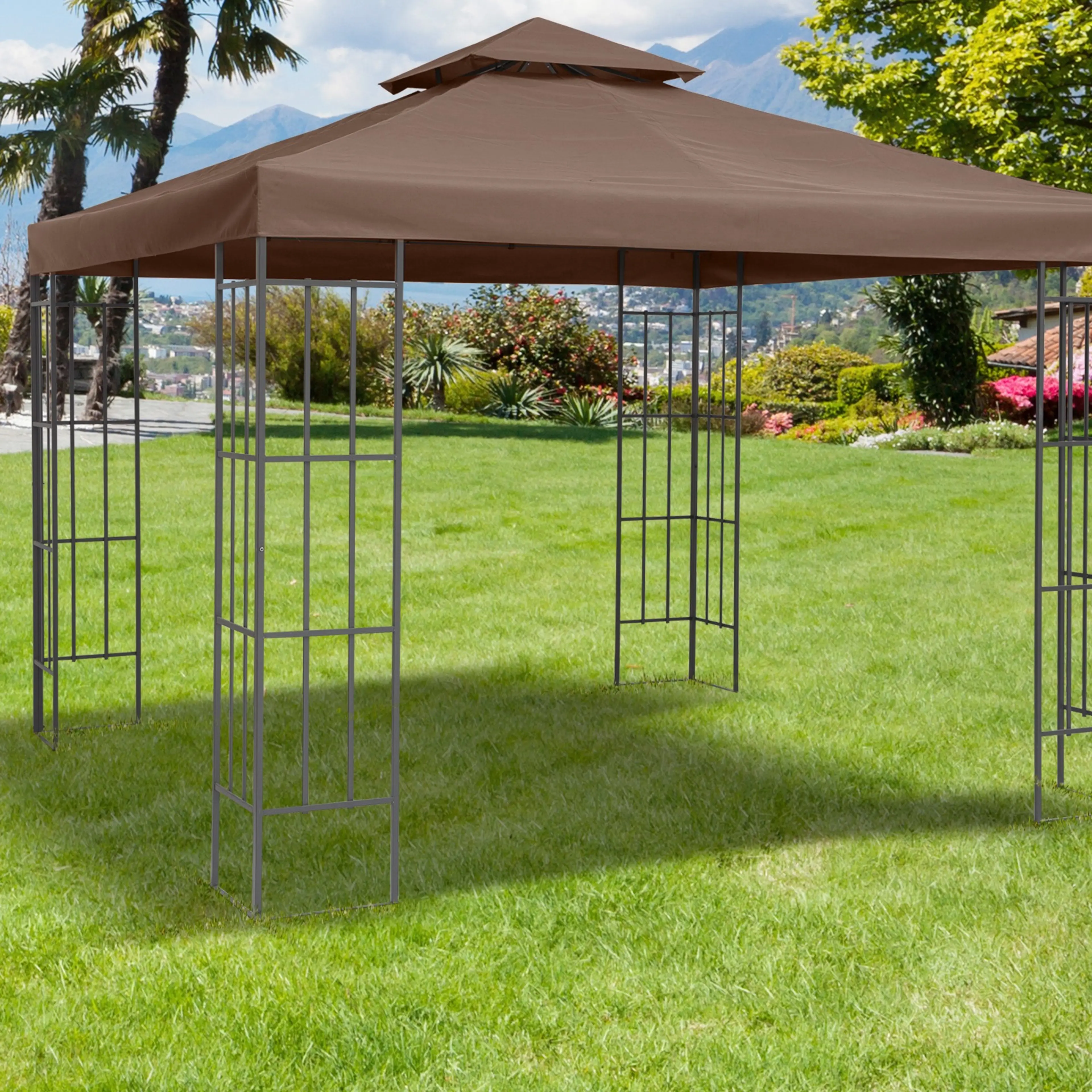 Kaffebrunt dubbeltak monterat på en paviljong 3 × 3 m i en trädgård