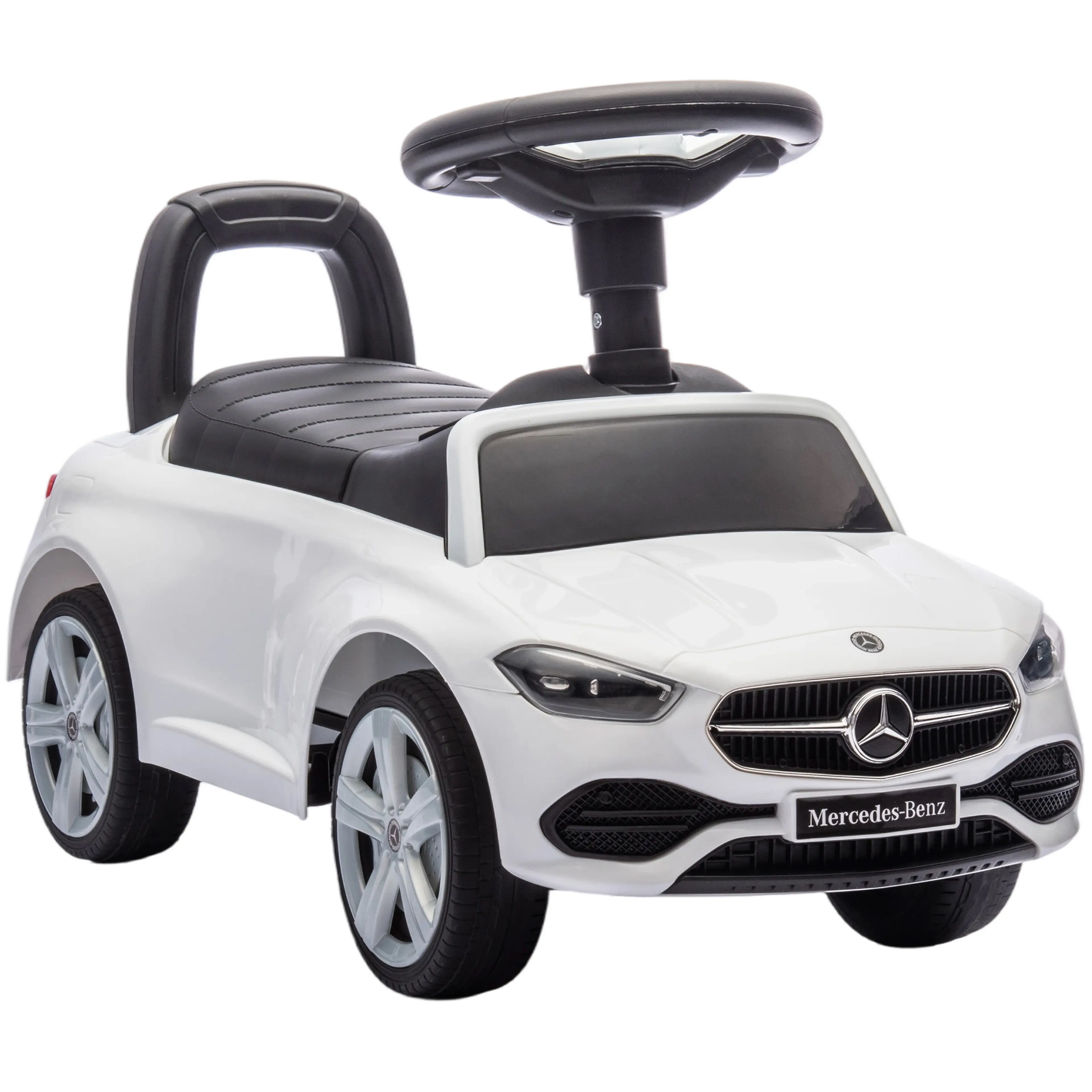 Vit sparkbil i Mercedes-Benz C-klass med ratt och avtagbart ryggstöd, mot vit bakgrund