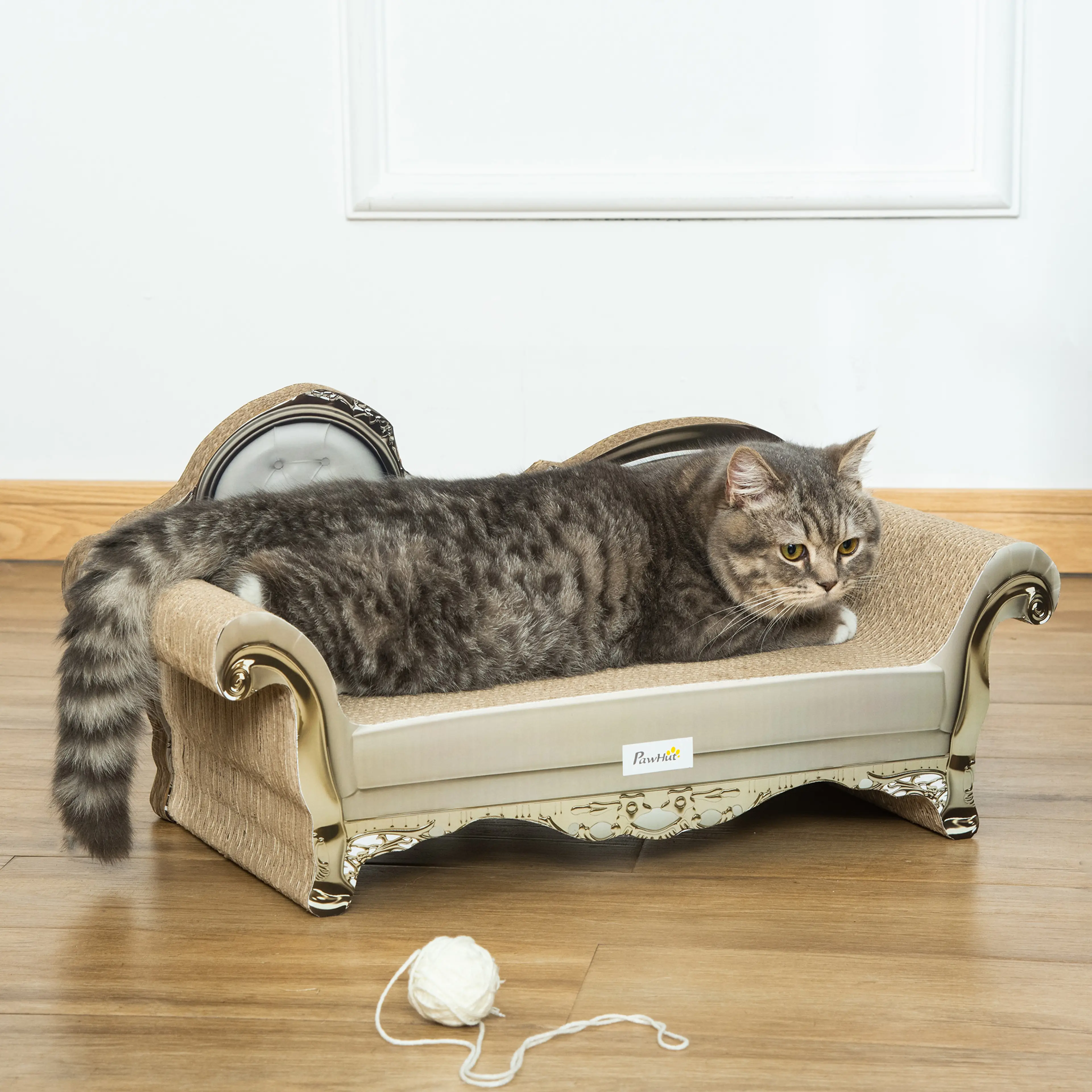 Kloskrapa för katt i kartong – klösmöbel i soffform med kattmynta
