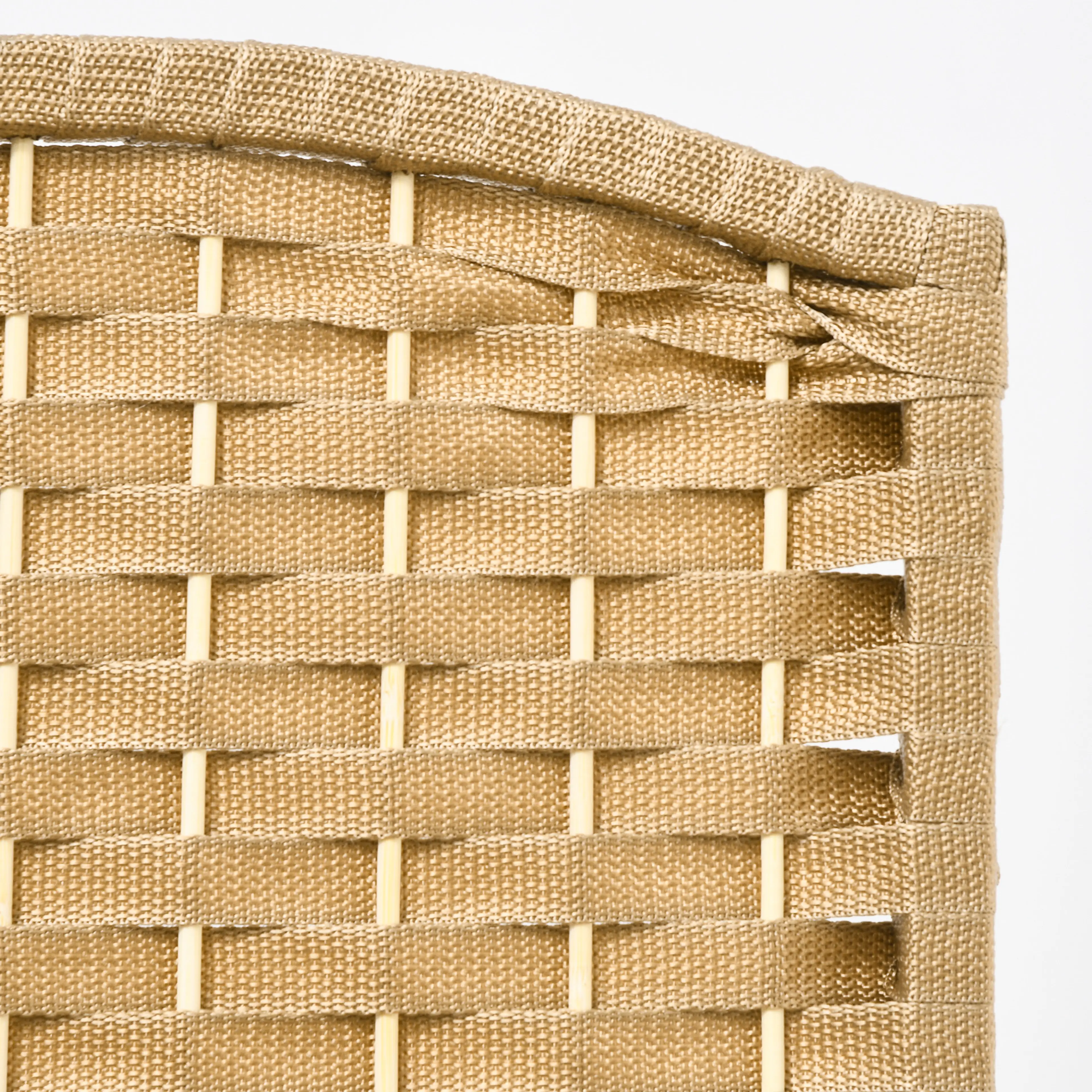 Närbild på den flätade väven och panelens bågformade ovankant